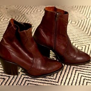 Leather Booties - L’Intervalle
